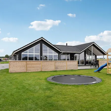 Nice Home In Bogense With Sauna Bogense